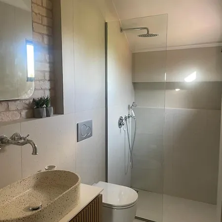 Beachside Gem At Kanouli - Ariti, 2bd & Garden Semesterbostad *